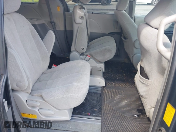 2014 Toyota Sienna LE AAS with VIN 5TDKK3DC6ES458218, listed as a IAAI auction lot 42670342 with 79,213 mi miles and . Bid and sale history available at DreamBid. Image 8.