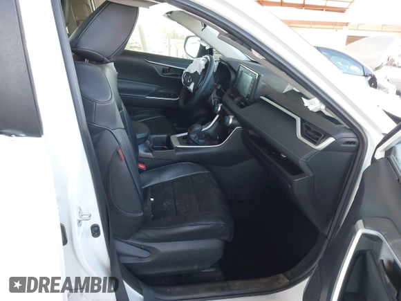 2022 Toyota RAV4 LE with VIN 2T3F1RFV4NW305258, listed as a IAAI auction lot 41632800 with 45,981 mi miles. Bid and sale history available at carsss.com. Image 5.