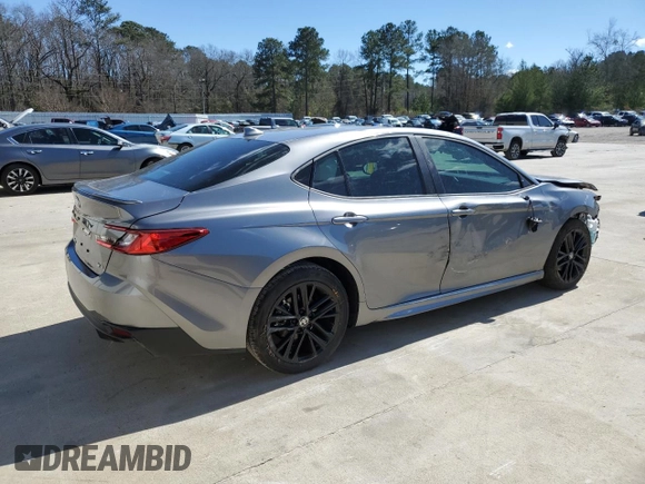 2025 Toyota Camry LE with VIN 4T1DAACK0SU580682, listed as a Copart auction lot 47941475 with 1,438 mi miles and Salvage Title. Bid and sale history available at carsss.com. Image 3.