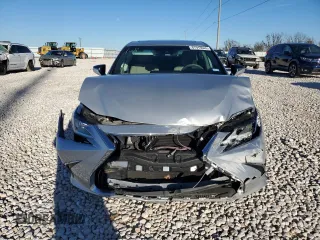 2021 Lexus ES with VIN 58AD11D14MU002358, listed as a Copart auction lot 87913945 with 10,161 mi miles and Salvage Title. Bid and sale history available at carsss.com. Image 5.