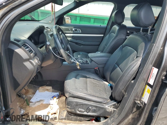 2017 Ford Explorer XLT с VIN 1FM5K8D88HGE21901, выставлен на аукционе Copart как лот 57137165 с пробегом 172 662 миль миль и Списание • Salvage title. История ставок и продаж доступна на DreamBid. Изображение 7.