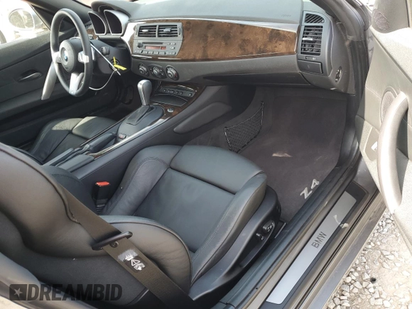 2008 BMW Z4 3.0si with VIN 4USBU53568LX85629, listed as a Copart auction lot 50333705 with 3,895 mi miles and Salvage title. Bid and sale history available at DreamBid. Image 8.