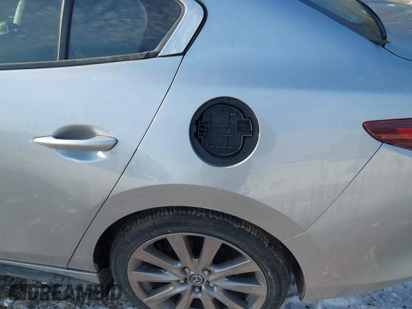 2019 Mazda 3 w/Select with VIN 3MZBPAAL4KM109139, listed as a IAAI auction lot 41421281 with 105,954 mi miles. Bid and sale history available at carsss.com. Image 18.