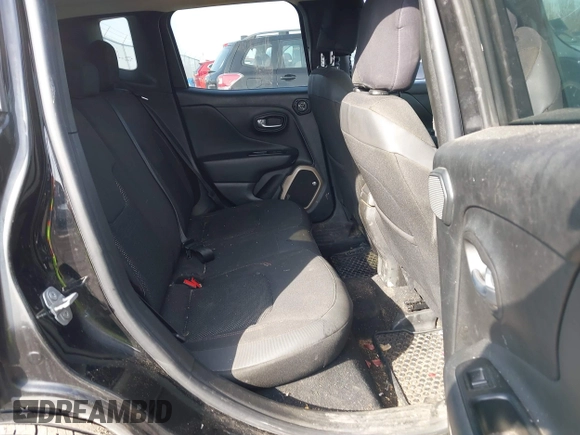 2016 Jeep Renegade Latitude with VIN ZACCJBBT9GPE04223, listed as a IAAI auction lot 41782702 with 82,789 mi miles. Bid and sale history available at carsss.com. Image 8.
