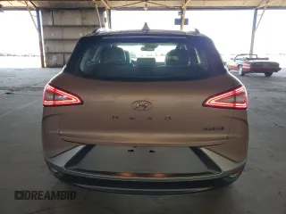 2020 Hyundai NEXO Limited z VIN KM8J84A62LU006995, wystawiony jako Copart lot #50010635 z przebiegiem 35 240 mil mil oraz Czysty tytuł • Clean title. Historia ofert i sprzedaży dostępna na DreamBid. Obrazek 6.