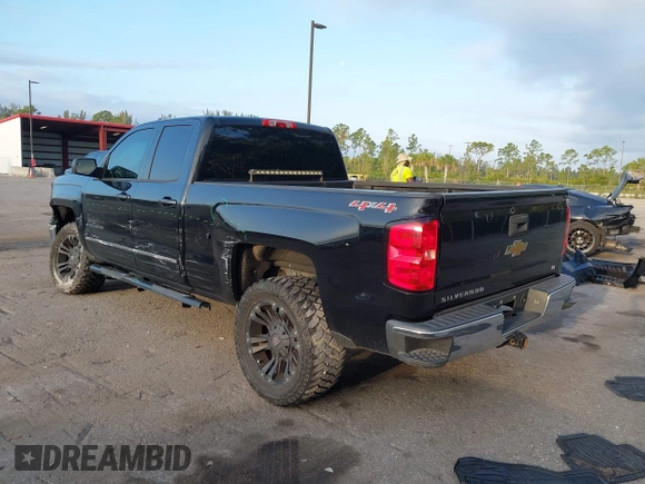 2015 Chevrolet Silverado 1500 LT with VIN 1GCVKREC3FZ241773, listed as a IAAI auction lot 42054178 with 146,304 mi miles. Bid and sale history available at carsss.com. Image 3.