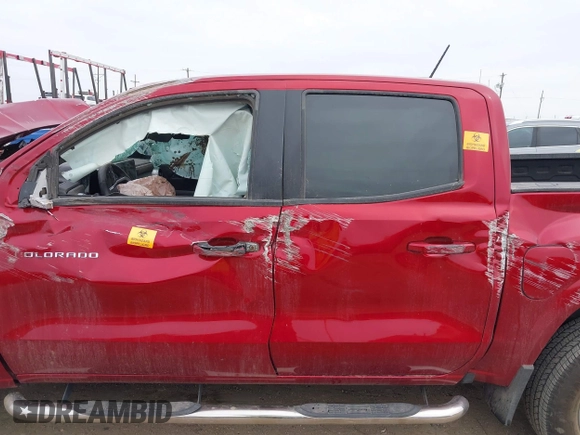 2023 Chevrolet Colorado 2WD LT z VIN 1GCPSCEK7P1269024, wystawiony jako IAAI lot #41788940 z przebiegiem Nie podano mil oraz . Historia ofert i sprzedaży dostępna na DreamBid. Obrazek 15.