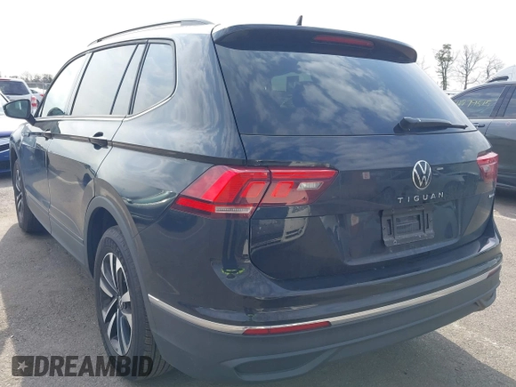 2024 Volkswagen Tiguan S with VIN 3VVFB7AX2RM116756, listed as a IAAI auction lot 41780253 with 9,743 mi miles and . Bid and sale history available at DreamBid. Image 3.