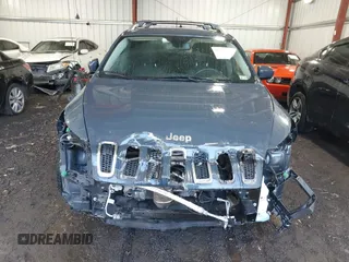 2018 Jeep Cherokee Latitude Plus with VIN 1C4PJLLX3JD573359, listed as a IAAI auction lot 41313339 with 98,981 mi miles. Bid and sale history available at carsss.com. Image 6.