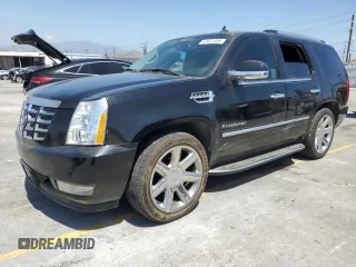 2007 Cadillac Escalade z VIN 1GYEC63897R327675, wystawiony jako Copart lot #57472405 z przebiegiem 178 444 mil mil oraz Szkoda całkowita • Salvage title. Historia ofert i sprzedaży dostępna na DreamBid. Obrazek 1.