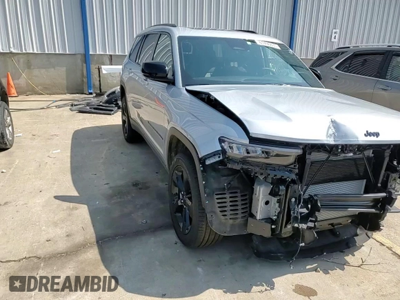 2024 Jeep Grand Cherokee Limited with VIN 1C4RJKBG1R8624639, listed as a Copart auction lot 61496635 with 4,562 mi miles and Salvage title. Bid and sale history available at DreamBid. Image 15.