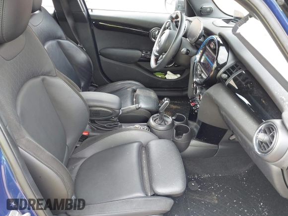 2021 MINI Hardtop 4 Door Cooper S with VIN WMWXU9C00M2N60370, listed as a IAAI auction lot 42426257 with 11,288 mi miles and . Bid and sale history available at DreamBid. Image 5.