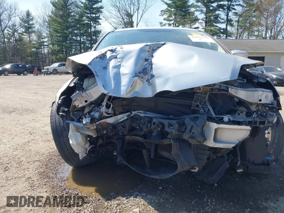 2012 Ford Focus SE with VIN 1FAHP3F2XCL217086, listed as a IAAI auction lot 42072717 with 112,549 mi miles. Bid and sale history available at carsss.com. Image 6.