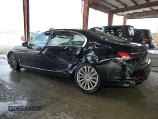 2022 BMW 7 Series 740i xDrive z VIN WBA7T4C05NCH91186, wystawiony jako Copart lot #89174565 z przebiegiem 33 032 mil mil oraz Szkoda całkowita • Salvage title. Historia ofert i sprzedaży dostępna na DreamBid. Obrazek 2.