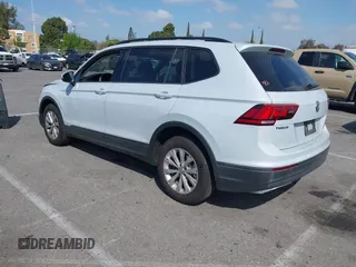 2019 Volkswagen Tiguan S z VIN 3VV1B7AX0KM062437, wystawiony jako IAAI lot #41906720 z przebiegiem 45 157 mil mil oraz . Historia ofert i sprzedaży dostępna na DreamBid. Obrazek 3.