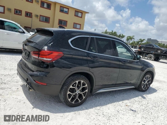 2021 BMW X1 xDrive28i z VIN WBXJG9C08M5T59270, wystawiony jako Copart lot #53894475 z przebiegiem 36 824 mil mil oraz Nie do naprawy • Non repairable. Historia ofert i sprzedaży dostępna na DreamBid. Obrazek 3.