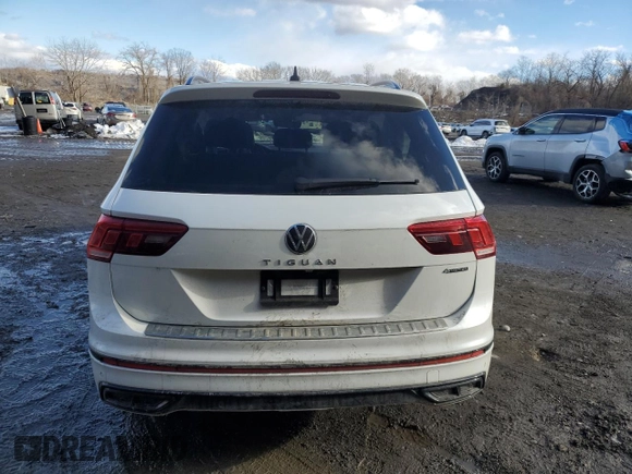 2022 Volkswagen Tiguan SE R-Line Black with VIN 3VV8B7AX8NM080395, listed as a Copart auction lot 43749965 with Not Provided miles and Salvage Title. Bid and sale history available at DreamBid. Image 6.