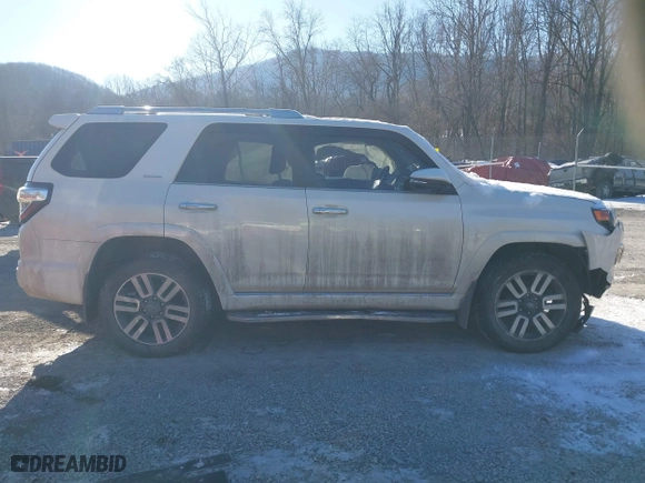 2017 Toyota 4Runner SR5 with VIN JTEBU5JR4H5472980, listed as a IAAI auction lot 41344927 with 110,712 mi miles. Bid and sale history available at carsss.com. Image 13.