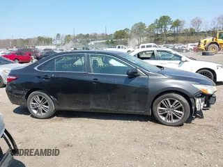 2015 Toyota Camry XLE z VIN 4T1BF1FK4FU933984, wystawiony jako IAAI lot #42121695 z przebiegiem Nie podano mil oraz . Historia ofert i sprzedaży dostępna na DreamBid. Obrazek 12.