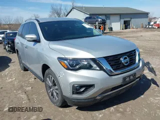 2018 Nissan Pathfinder SV z VIN 5N1DR2MM0JC654685, wystawiony jako IAAI lot #41817909 z przebiegiem 94 644 mil mil oraz . Historia ofert i sprzedaży dostępna na DreamBid. Obrazek 1.