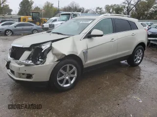 2015 Cadillac SRX Luxury Collection z VIN 3GYFNBE3XFS561151, wystawiony jako Copart lot #80208084 z przebiegiem 162 551 mil mil oraz Szkody całkowita. Historia ofert i sprzedaży dostępna na DreamBid. Obrazek 1.