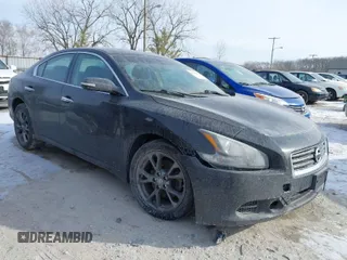 2014 Nissan Maxima SV z VIN 1N4AA5AP7EC493987, wystawiony jako IAAI lot #41376927 z przebiegiem 100 495 mil mil oraz . Historia ofert i sprzedaży dostępna na DreamBid. Obrazek 1.