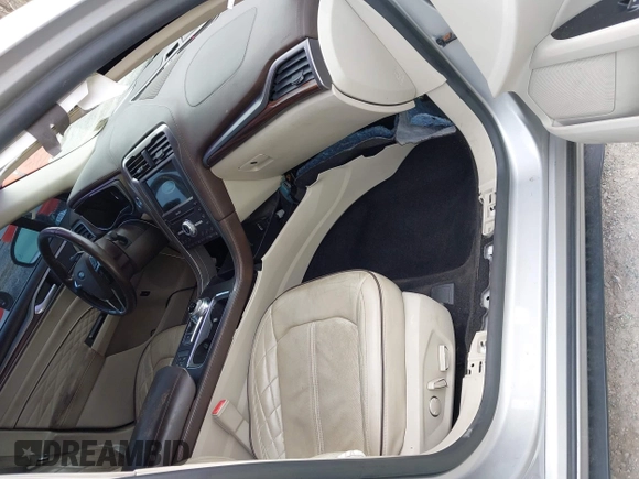 2017 Ford Fusion Titanium с VIN 3FA6P0SU0HR409820, выставлен на аукционе IAAI как лот 41919527 с пробегом 77 301 миль миль и . История ставок и продаж доступна на DreamBid. Изображение 5.