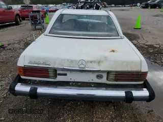 1983 Mercedes-Benz 380 380SL with VIN WDBBA45A4DB026138, listed as a Copart auction lot 41698865 with 107,780 mi miles and Clean Title. Bid and sale history available at carsss.com. Image 6.