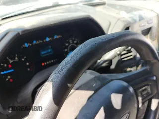 2017 Ford F-150 XL z VIN 1FTFX1EF2HKC93358, wystawiony jako IAAI lot #42559486 z przebiegiem 161 653 mil mil oraz . Historia ofert i sprzedaży dostępna na DreamBid. Obrazek 1.