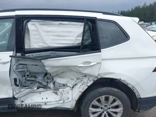 2018 Volkswagen Tiguan S с VIN 3VV0B7AXXJM051617, выставлен на аукционе IAAI как лот 41976860 с пробегом 66 186 миль миль и . История ставок и продаж доступна на DreamBid. Изображение 6.
