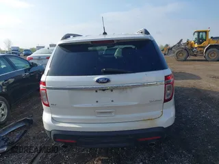 2013 Ford Explorer XLT with VIN 1FM5K7D97DGC88108, listed as a IAAI auction lot 42180147 with 156,905 mi miles and . Bid and sale history available at carsss.com. Image 16.