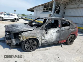 2022 Mitsubishi Eclipse Cross LE z VIN JA4ASVAA6NZ002903, wystawiony jako Copart lot #68739974 z przebiegiem Nie podano mil oraz Nie do naprawy • Non repairable. Historia ofert i sprzedaży dostępna na DreamBid. Obrazek 1.