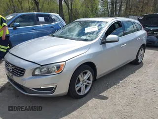 2015 Volvo V60 z VIN YV1612SB2F1188454, wystawiony jako IAAI lot #42176688 z przebiegiem 114 523 mil mil oraz . Historia ofert i sprzedaży dostępna na DreamBid. Obrazek 2.