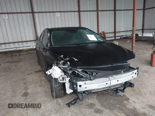 2019 Toyota Camry LE z VIN 4T1B11HK0KU795835, wystawiony jako IAAI lot #41460324 z przebiegiem 52 035 mil mil oraz . Historia ofert i sprzedaży dostępna na DreamBid. Obrazek 1.