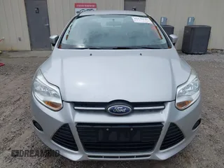 2013 Ford Focus SE with VIN 1FADP3F28DL231617, listed as a IAAI auction lot 42130146 with 63,282 mi miles. Bid and sale history available at carsss.com. Image 6.