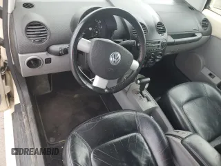 2004 Volkswagen Beetle with VIN 3VWCM21Y34M310399, listed as a Copart auction lot 54648025 with 110,890 mi miles and Clean Title. Bid and sale history available at DreamBid. Image 8.