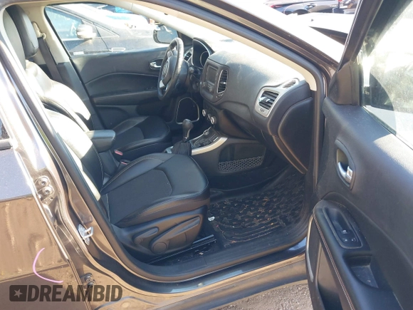 2018 Jeep Compass Latitude with VIN 3C4NJDBBXJT458268, listed as a IAAI auction lot 40965832 with 86,553 mi miles and . Bid and sale history available at DreamBid. Image 5.