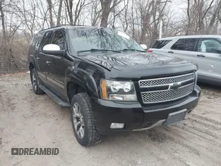 2008 Chevrolet Suburban 2LT with VIN 3GNFK16388G160010, listed as a IAAI auction lot 41153614 with 209,870 mi miles and . Bid and sale history available at DreamBid. Image 1.