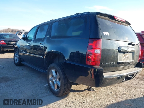 2012 Chevrolet Suburban LTZ with VIN 1GNSKKE75CR133445, listed as a IAAI auction lot 41590306 with 203,592 mi miles. Bid and sale history available at carsss.com. Image 3.