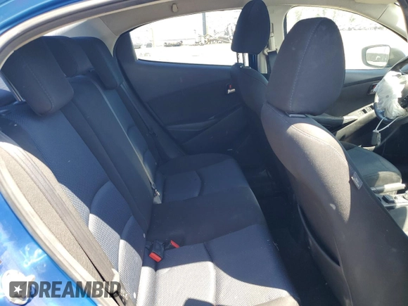 2016 Scion iA z VIN 3MYDLBZV6GY141028, wystawiony jako Copart lot #55264655 z przebiegiem 110 327 mil mil oraz Czysty tytuł • Clean title. Historia ofert i sprzedaży dostępna na DreamBid. Obrazek 10.