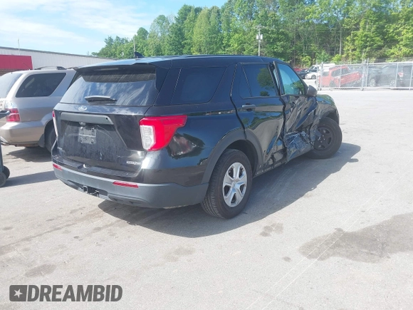 2020 Ford Police Interceptor Utility z VIN 1FM5K8AB4LGC36611, wystawiony jako IAAI lot #42199062 z przebiegiem 104 684 mil mil oraz . Historia ofert i sprzedaży dostępna na DreamBid. Obrazek 4.