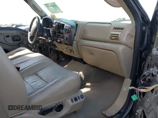 2005 Ford Super Duty F-250 XL with VIN 1FTSW21P65EB12228, listed as a IAAI auction lot 41939427 with 1 mi miles. Bid and sale history available at carsss.com. Image 5.