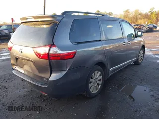 2017 Toyota Sienna XLE z VIN 5TDDZ3DC3HS171329, wystawiony jako IAAI lot #41136030 z przebiegiem 115 990 mil mil oraz . Historia ofert i sprzedaży dostępna na DreamBid. Obrazek 4.