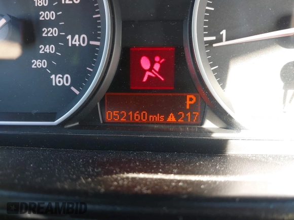 2013 BMW 1 Series 128i с VIN WBAUP9C53DVS95917, выставлен на аукционе IAAI как лот 41398338 с пробегом 52 160 миль миль и . История ставок и продаж доступна на DreamBid. Изображение 16.