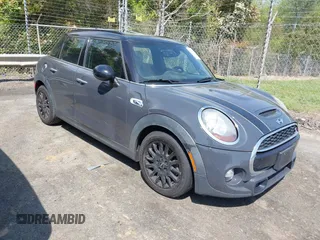 2017 MINI Hardtop 4 Door Cooper S z VIN WMWXU3C52H2D32498, wystawiony jako IAAI lot #42000212 z przebiegiem 70 231 mil mil oraz . Historia ofert i sprzedaży dostępna na DreamBid. Obrazek 1.