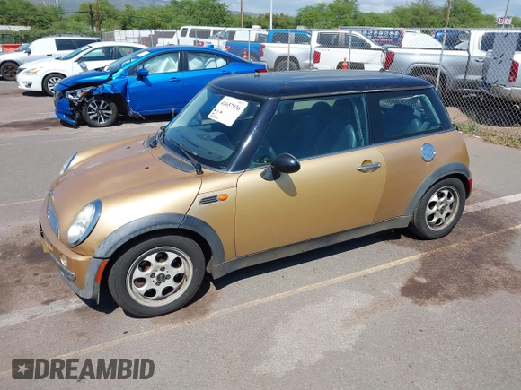2004 MINI Hardtop with VIN WMWRC33474TC48930, listed as a IAAI auction lot 41657936 with 147,422 mi miles and . Bid and sale history available at DreamBid. Image 2.