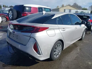 2021 Toyota Prius Prime LE with VIN JTDKAMFP2M3182760, listed as a IAAI auction lot 41593981 with NaN miles. Bid and sale history available at carsss.com. Image 4.