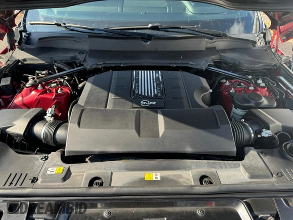 2019 Land Rover Range Rover Sport SVR with VIN SALWZ2SE0KA850057, listed as a Copart auction lot 70148564 with 64,694 mi miles and Clean Title. Bid and sale history available at DreamBid. Image 8.