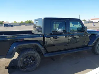 2022 Jeep Gladiator Texas Trail with VIN 1C6HJTAG7NL128584, listed as a IAAI auction lot 40630493 with Not Provided miles and . Bid and sale history available at DreamBid. Image 13.