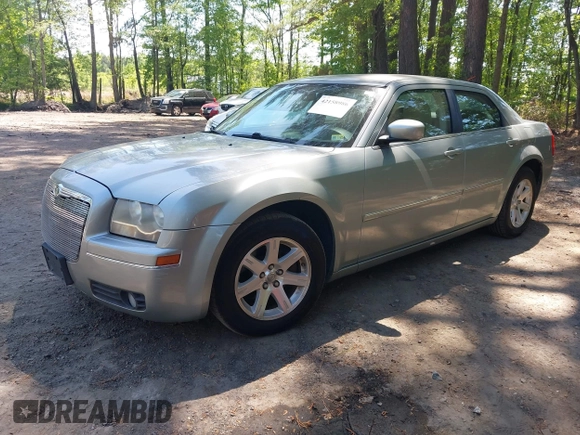 2006 Chrysler 300 Touring with VIN 2C3KA53G26H405362, listed as a IAAI auction lot 42158986 with 129,389 mi miles. Bid and sale history available at carsss.com. Image 2.